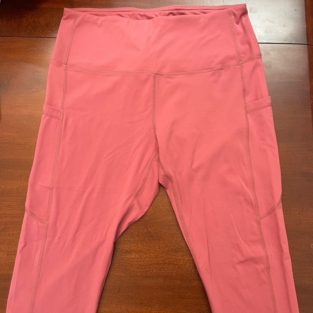 Nude coral workout leggings with pockets